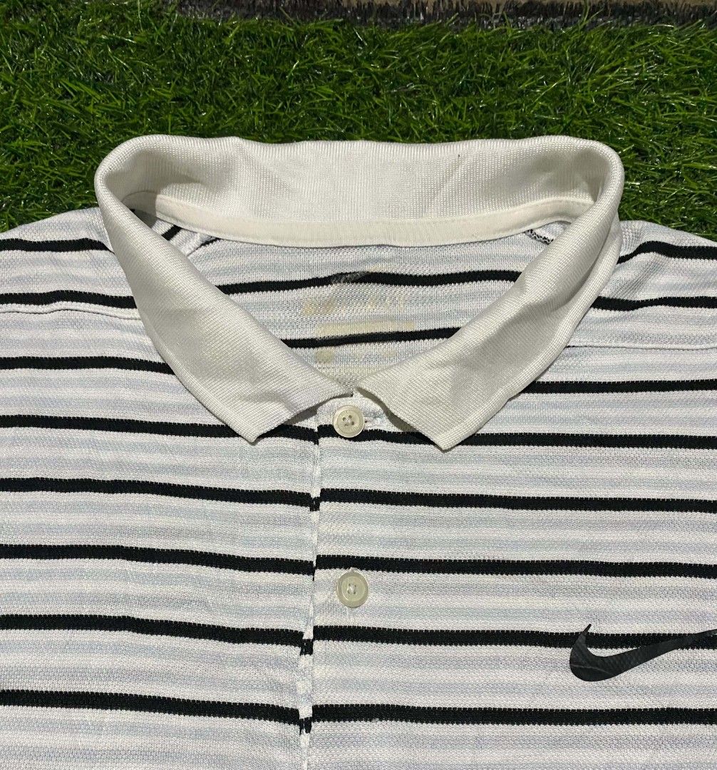 Nike Dri-Fit Golf Polo Shirt (Category: Tshirts & Polo Shirts ) located in Bacolod City. Submitted by belleza_030299 (Listing ID 1469100818, Image 3). Description: no issue Excellent Condition Dimes 23x 27 Ready to use.