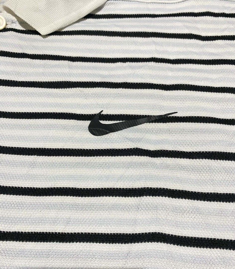 Nike Dri-Fit Golf Polo Shirt (Category: Tshirts & Polo Shirts ) located in Bacolod City. Submitted by belleza_030299 (Listing ID 1469100818, Image 2). Description: no issue Excellent Condition Dimes 23x 27 Ready to use.