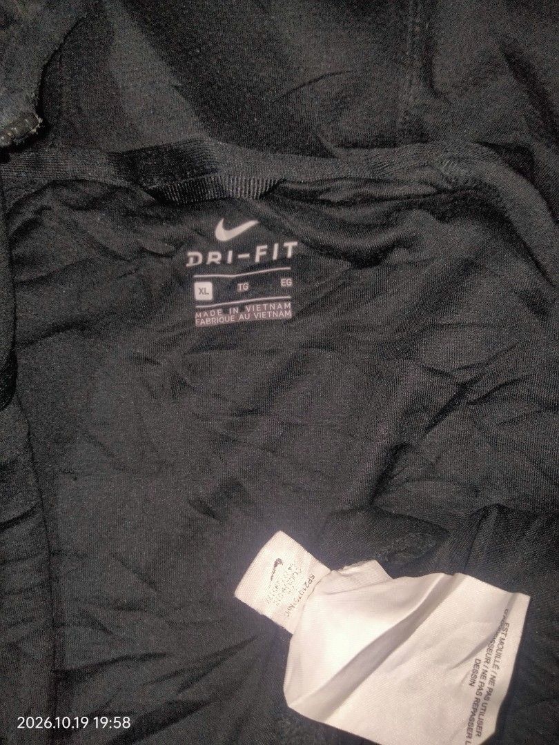 Nike Dri-fit Hoodie (Category: Coats, Jackets and Outerwear) located in Caloocan City. Submitted by haruconcep52476 (Listing ID 1469073658, Image 2). Description: Dimensions W21×L26 Good condition Color rate 10 No issue Fresh from bale.