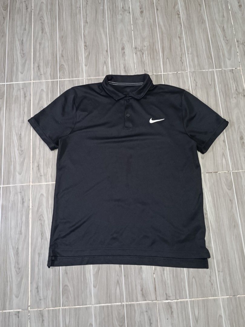 NIKE DRIFIT POLO SHIRT (freeshipping) (Category: Activewear) located in Quezon City. Submitted by gyl-stop (Listing ID 1469075160, Image 1). Description: free shipping 21.5 x 27 very good condi cr: 9.5/10 issue: signs of usage, small lints.