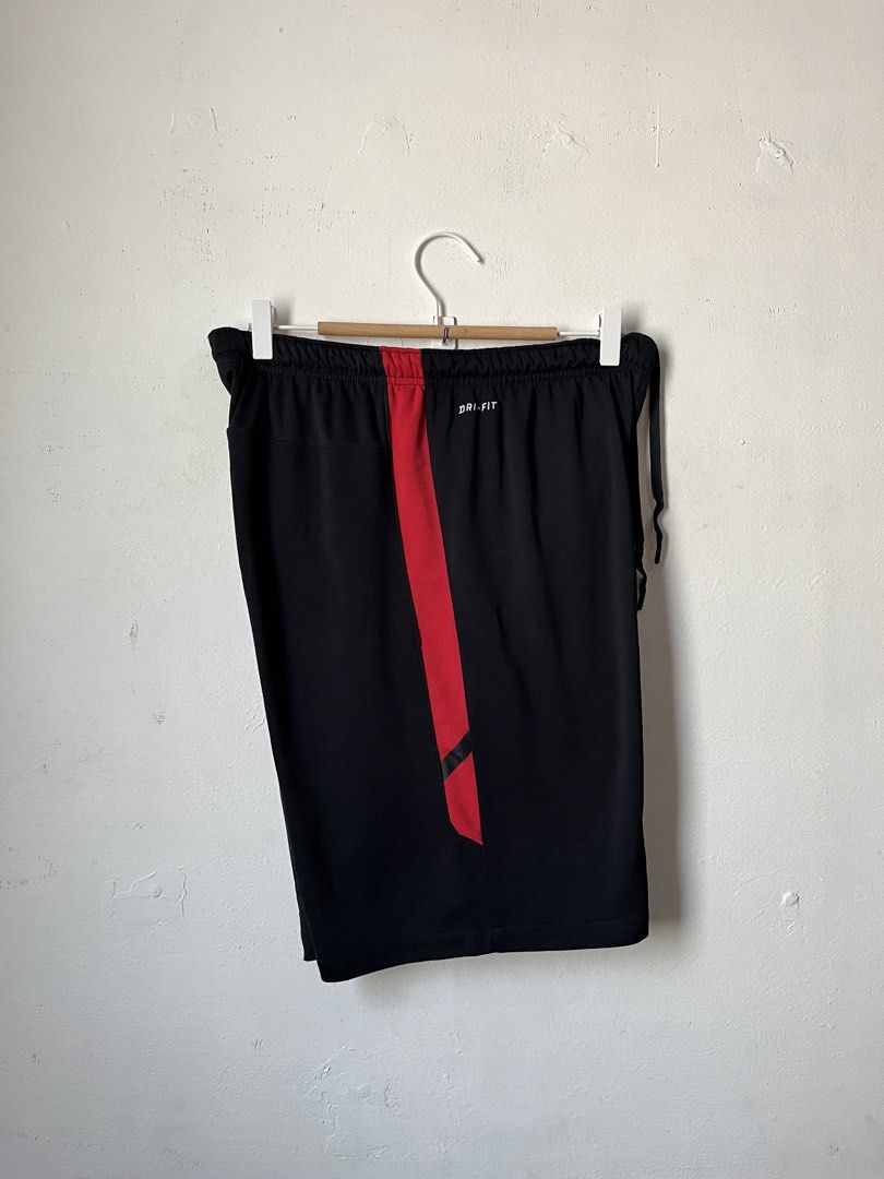 Nike Dry Fit Training Shorts (Category: Activewear) located in Cagayan de Oro. Submitted by vigo999 (Listing ID 1469015828, Image 2). Description: Nike Dry FitTraining Shorts Size S best fit medium Condition: Excellent Color rate: 10/10 No issues Dimes: 30-34x21 Hem: 12.