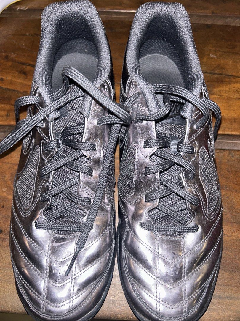 Nike Gato Lv8 (Category: Other Sports Equipment and Supplies) located in Manila. Submitted by cardoodoo (Listing ID 1468933442, Image 2). Description: Used for pickleball on indoor courts. Sizing runs a bit small. recommend US 10 or 9.5 Negotiable.