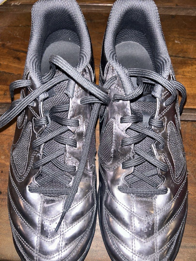 Nike Gato Lv8 (Category: Other Sports Equipment and Supplies) located in Manila. Submitted by cardoodoo (Listing ID 1468933442, Image 1). Description: Used for pickleball on indoor courts. Sizing runs a bit small. recommend US 10 or 9.5 Negotiable.