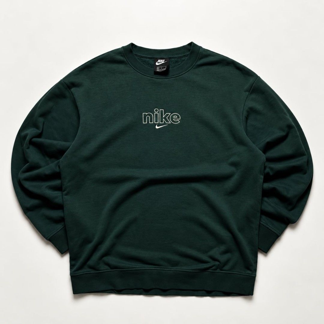 Nike Green Fleece Crewneck (Category: Coats, Jackets and Outerwear) located in San Pablo. Submitted by refitsph (Listing ID 1468932606, Image 1). Description: - Width: 24.5 - Length: 29 - Legit / Authentic - Flawless - Already Washed and Ready to Wear.