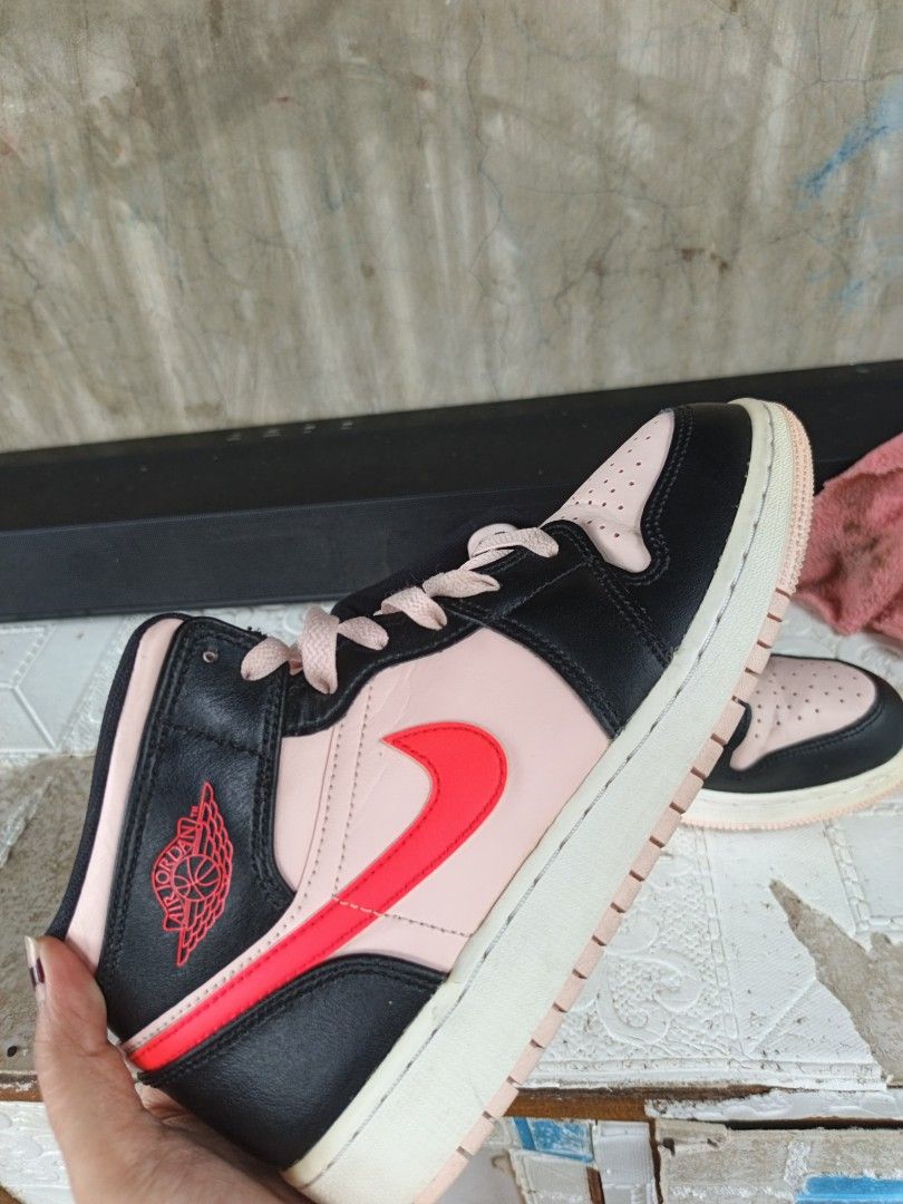 Nike Jordan (Category: Shoe inserts) located in Quezon, Isabela. Submitted by ukay-ukaybylyn (Listing ID 1468958098, Image 2). Description: excellent condition💯 kunting dumi sa lace 24 cm size.