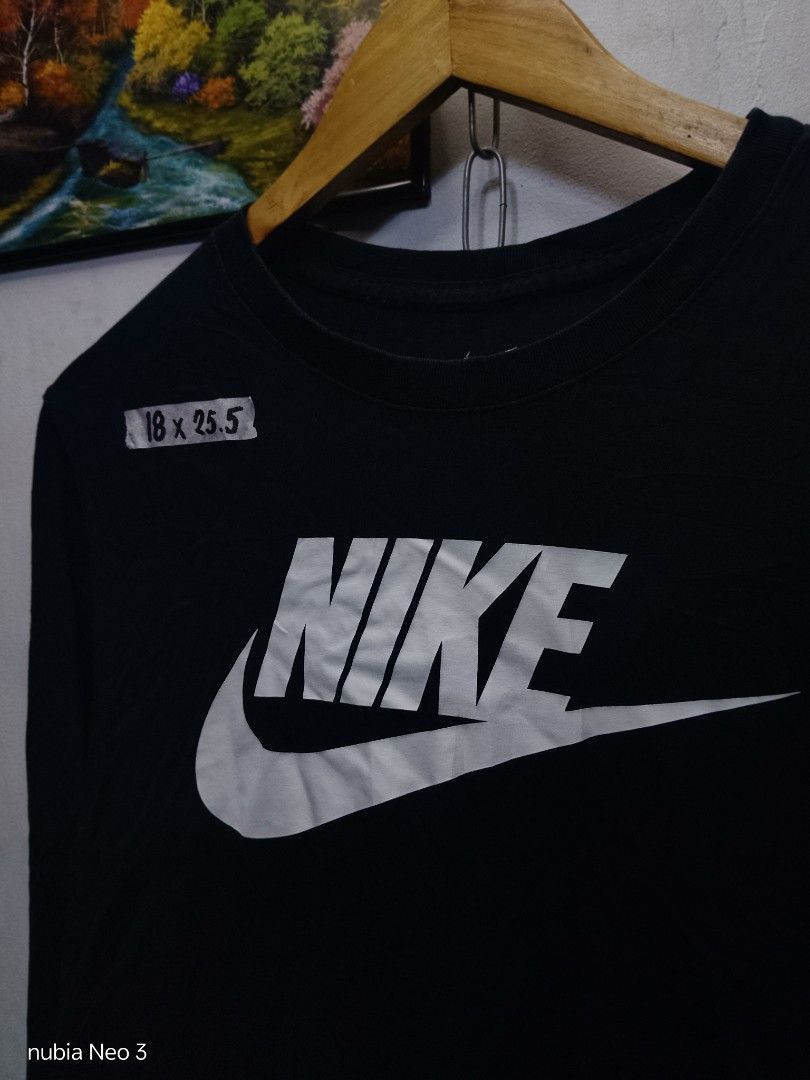 nike long sleeve (Category: Coats, Jackets and Outerwear) located in Valenzuela. Submitted by joshwrldselection (Listing ID 1469103415, Image 2). Description: small very good condition need wash only thrift..