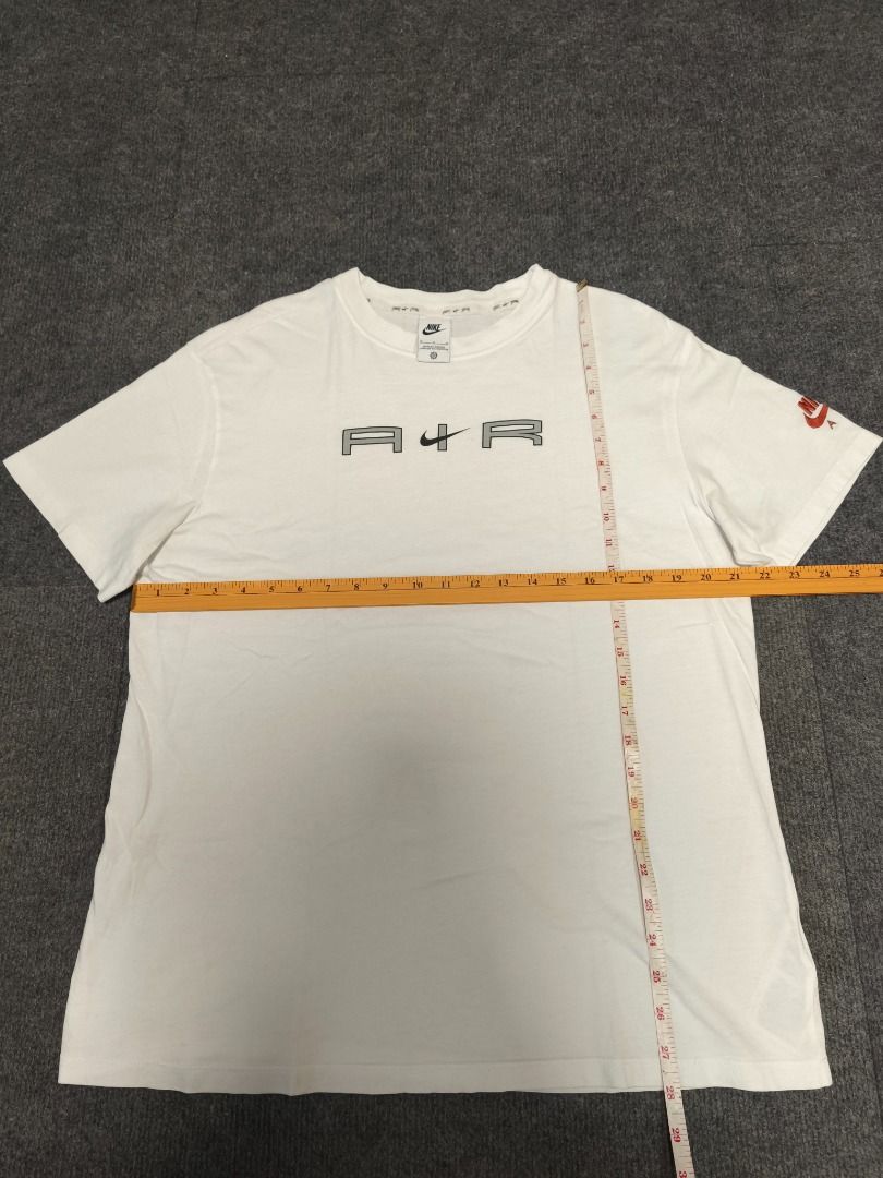 Nike men's white tee, medium (Category: Tshirts & Polo Shirts ) located in Imus. Submitted by sellinthrift (Listing ID 1468987578, Image 2). Description: PRE-LOVED / DECLUTTERING SALE 🏷️ Nike men's white tee Quick Details: • Size: Medium • Condition: 7/10 • Inclusions: T-shirt only • Issue/Notes: Pre-loved, good condition Price: ₱245+SF (Slightly negotiable for quick pickup) Pm for more details .