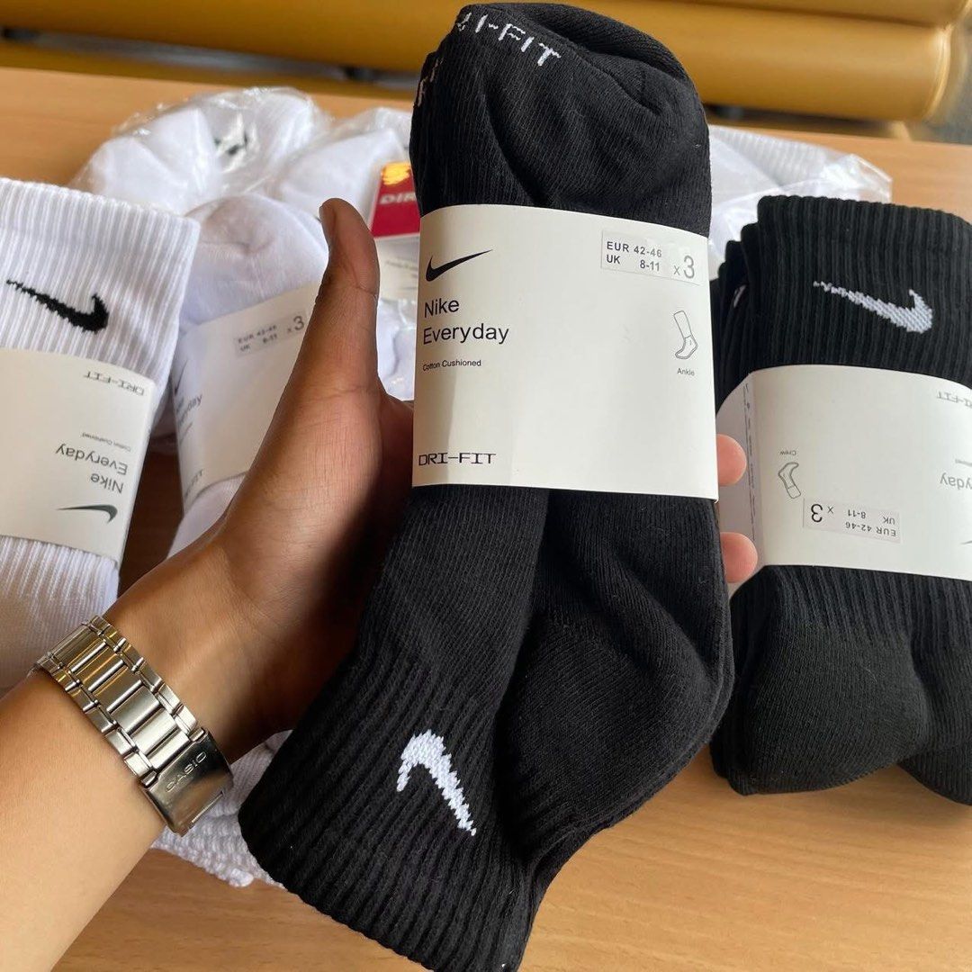 Nike Mid Cut Socks (Category: Socks) located in Manila. Submitted by 1428.collective (Listing ID 1469087315, Image 1). Description: Nike Mid Cut Socks size: 42-46EU / 8-11US Brandnew 500 + SF 📍North Caloocan.