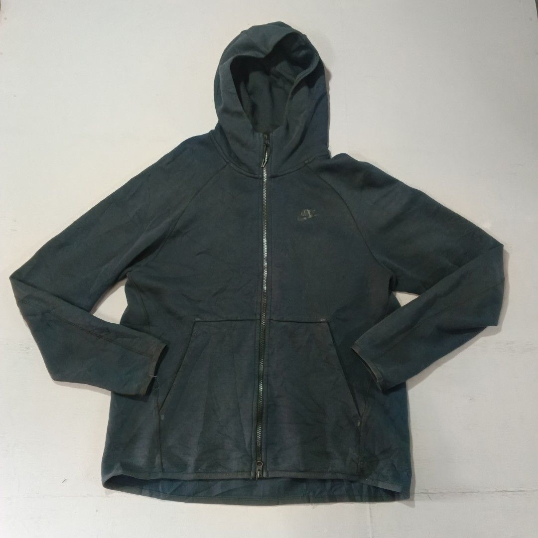 Nike Modern Tech Fleece Zip Hoodie (Category: Coats, Jackets and Outerwear) located in Pili. Submitted by jevin_ukay (Listing ID 1469041460, Image 1). Description: width: 22 Length: 26 Good Condition No Pinhole Color: 10/10 location bicol.