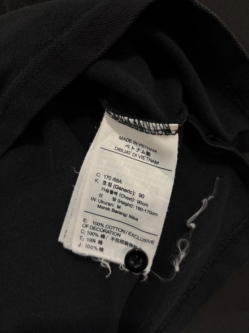 Nike MultiSwoosh Polo (Category: Tshirts & Polo Shirts ) located in Ibajay. Submitted by thriftthriftlang.aklan (Listing ID 1469025618, Image 3). Description: Nike MultiSwoosh Polo Dimes-20x27 Condition-Excellent Condition Color Rate-9/10 Issue-Need Wash.