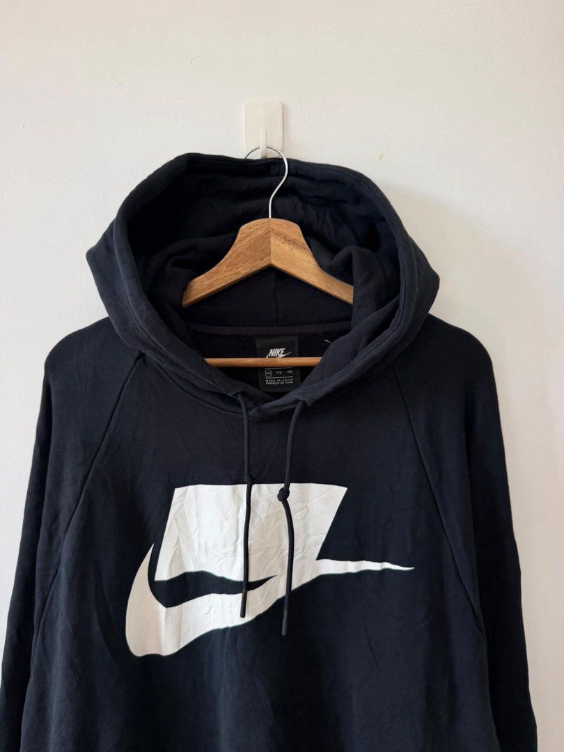 Nike NSW Pullover Hoodie (Category: Coats, Jackets and Outerwear) located in Iloilo. Submitted by bunitoapparel_v2 (Listing ID 1469111052, Image 2). Description: Nike NSW Hoodie Good as new No Flaws Size 2XL Width 28 Length 29 +Sf.