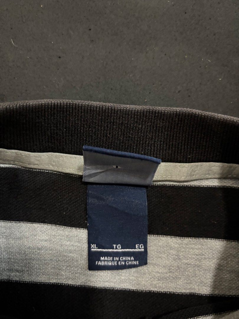 Nike Polo (Blue Tag) (Category: Tshirts & Polo Shirts ) located in Ibajay. Submitted by thriftthriftlang.aklan (Listing ID 1469030377, Image 3). Description: Nike Polo Dimes-21x27 Condition-Excellent Condition Color Rate-9/10 Issue-Slightly Faded Collar,Need Wash.