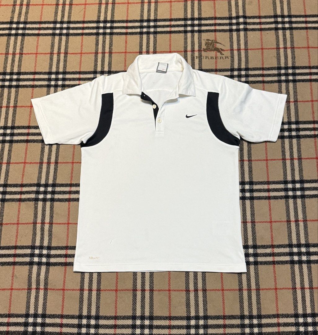 Nike Polo Shirt (Category: Tshirts & Polo Shirts ) located in Cavite. Submitted by markjoseph24866 (Listing ID 1468975146, Image 1). Description: .