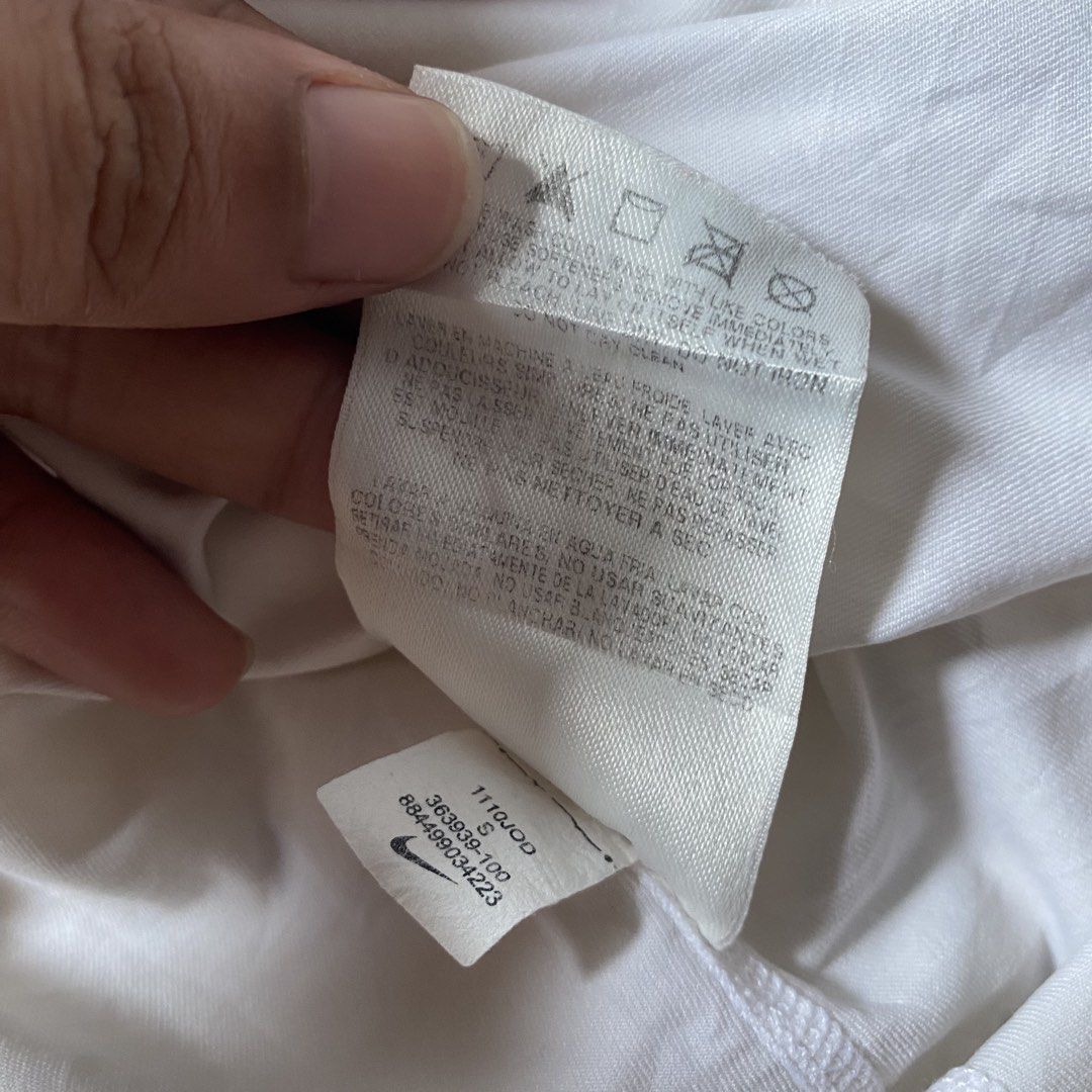 Nike pro combat drifit shirt (Category: Activewear) located in Paete. Submitted by fat.archives (Listing ID 1469097918, Image 3). Description: Dimes Bust 17 Length 27 +sf.