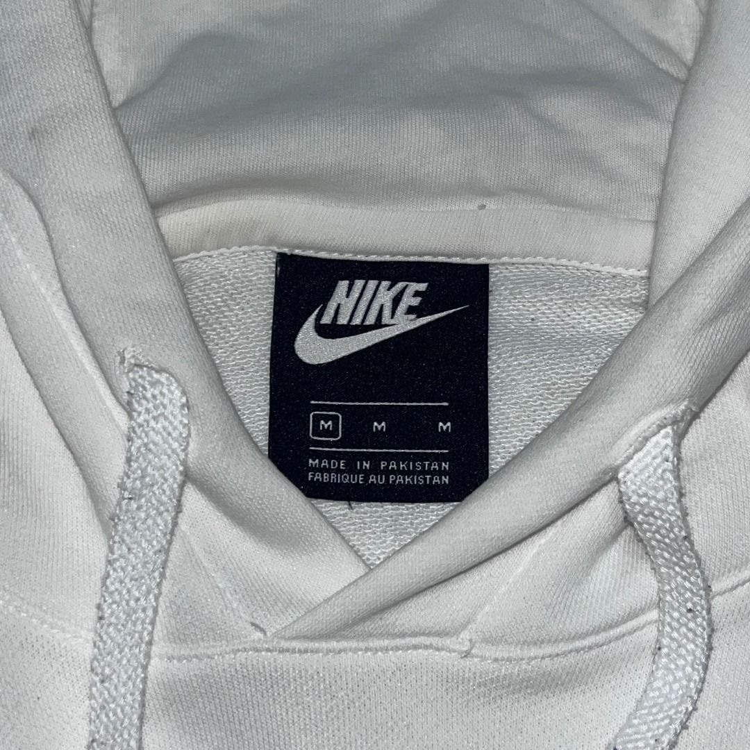 NIKE PULLOVER HOODIE "JUST DO IT" (Category: Coats, Jackets and Outerwear) located in Quezon. Submitted by ejay.thrift.clothes (Listing ID 1469143178, Image 3). Description: FREE SHIPPING LARGE 21 X 27 NO ISSUE COLOR RATE: 10/10 AS NEW CONDITION FRESHLY WASHED READY TO WEAR # 603.