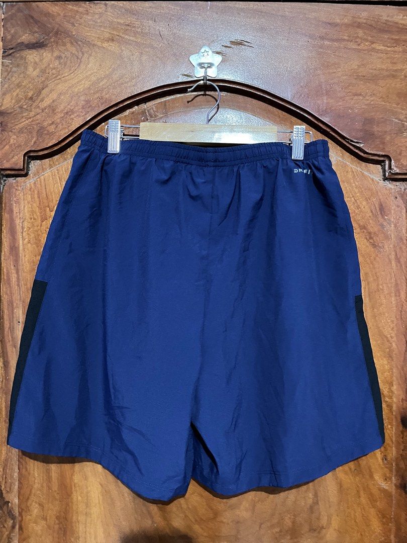 Nike running Short (Category: Shorts) located in Tumauini. Submitted by jomerthrift (Listing ID 1468966610, Image 2). Description: Size: large on tag No issue.