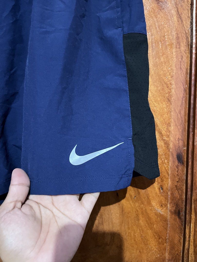 Nike running Short (Category: Shorts) located in Tumauini. Submitted by jomerthrift (Listing ID 1468966610, Image 3). Description: Size: large on tag No issue.