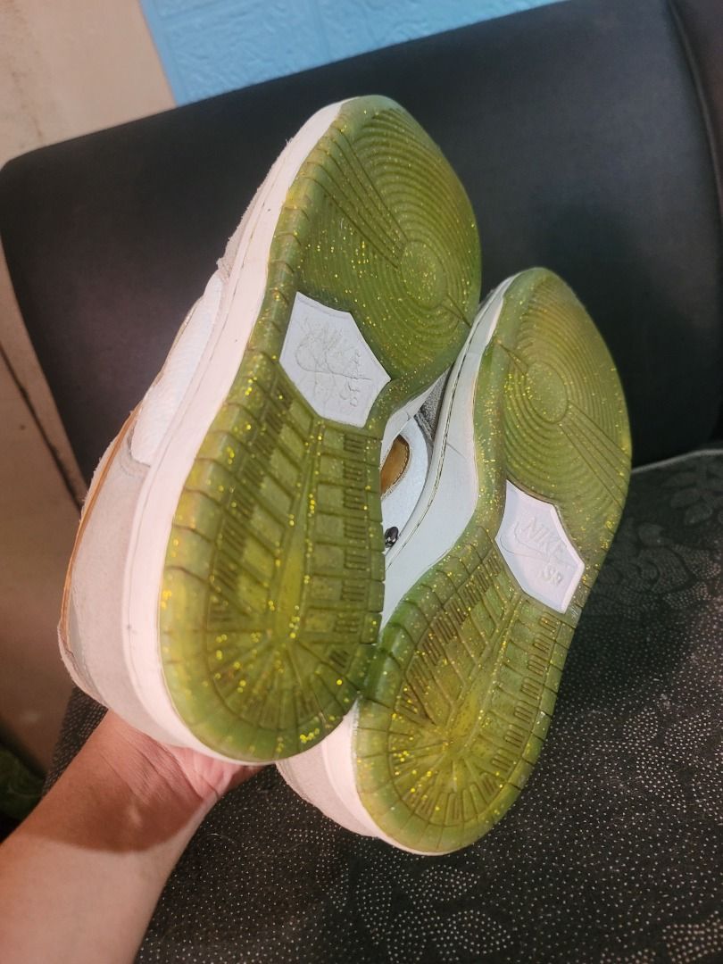 NIKE SB DUNK LOW SEAN CLIVER SIZE 10 (Category: Sneakers) located in Caloocan City. Submitted by remwil18 (Listing ID 1468931309, Image 2). Description: What you see is what you get.