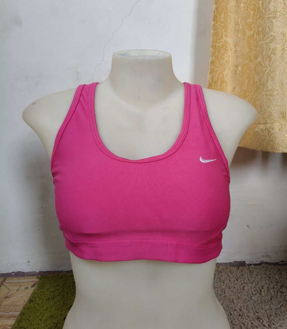 Nike sports bra (Category: Activewear) located in Midsayap. Submitted by leighdeelovelylocks (Listing ID 1468975170, Image 2). Description: fits small to medium.