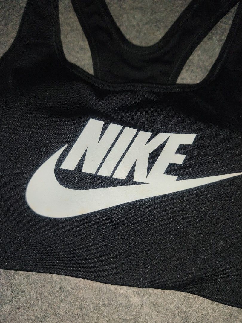 nike sports bra (Category: Activewear) located in Cagayan de Oro. Submitted by elijah350below (Listing ID 1469033824, Image 2). Description: small excellent no issues payment: Gcash, maribank & LBP courier: J&T color may vary due to lightning items are thrifted, limit expectations.