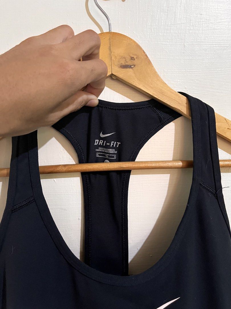 NIKE TANK TOP (Category: Activewear) located in Sagay. Submitted by jan_arvene (Listing ID 1469030630, Image 3). Description: 📌 Nike wmns tank top 25” length 18” width Good condition and color rate No issues Mine : 350 Plus sf Pm.