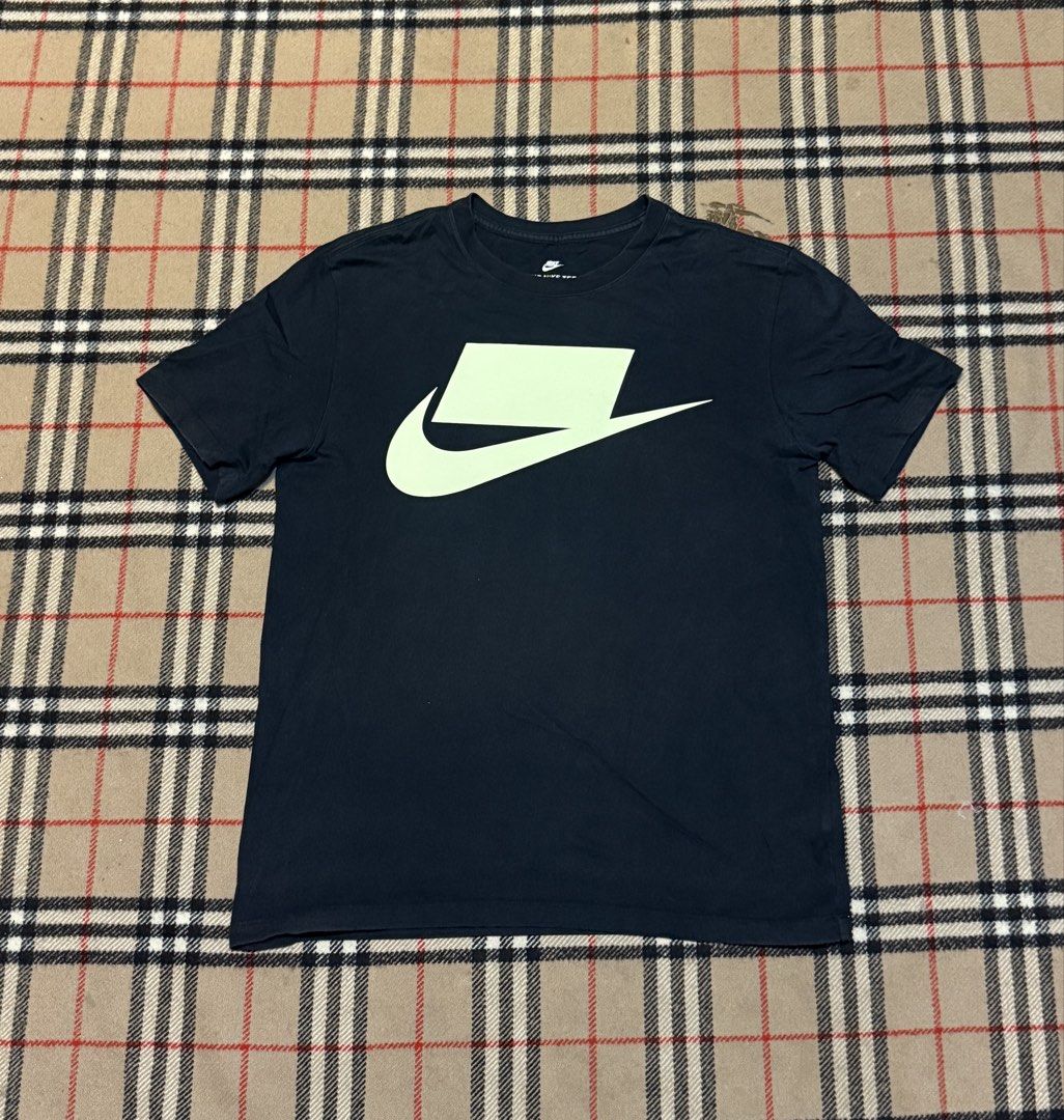 Nike Tshirt (Category: Tshirts & Polo Shirts ) located in Cavite. Submitted by markjoseph24866 (Listing ID 1468952880, Image 1). Description: .