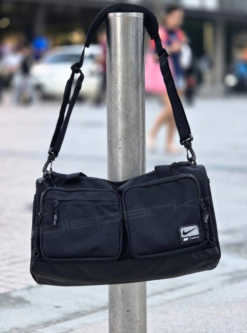 NiKe Utility Power 2.0 Duffel Bag ✔️ (Category: Backpacks) located in Makati City. Submitted by soleparkmnl (Listing ID 1469061661, Image 2). Description: 1,990 PHP ONLY! ( Below SRP ) NiKe Utility Power 2.0 Duffel Bag ✔️ Size: 48cm x 23cm x 23cm. 31 Liters Brandnew • Legit • Complete with plastic 📌 We entertain COP/COP transactions. 📍 Makati City 📦 We ship nationwide 📩 DM for more details 📷 ACTUAL PHOTOS.