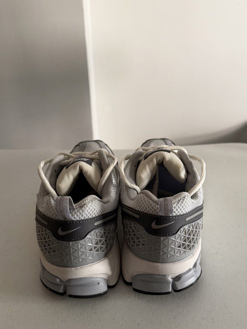 Nike Vomero 5 (Category: Sneakers) located in Manila. Submitted by rlbbgy56788 (Listing ID 1469013026, Image 2). Description: * Brand: Nike * Model: Vomero 5 * Color: Grey / Silver / White * Size: US 6.5Y / EU 39 / 24.5 cm * Suitable for men and women, depending on fit * Purchased in Singapore * Original box not included — shoes only Reason for selling: Wrong size / does not fit me. Price negotiable..