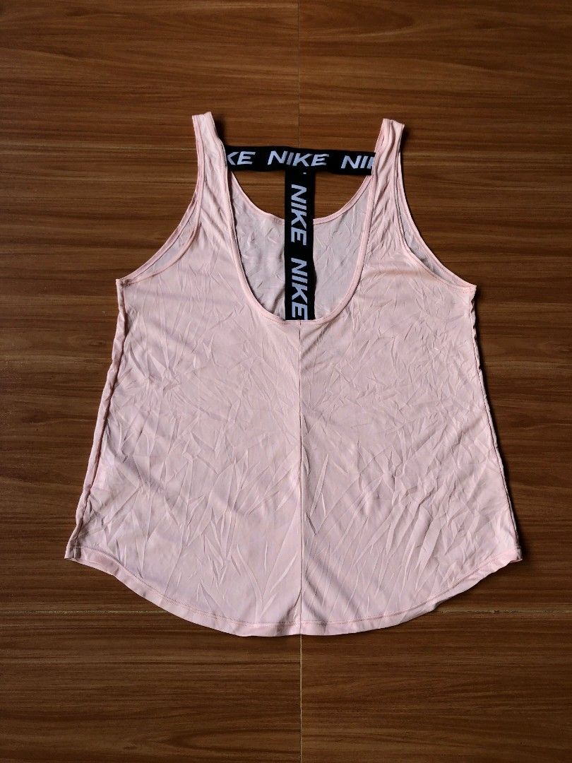 NIKE WOMENS TOPS ACTIVEWEAR (Category: Activewear) located in Baybay. Submitted by dathrifted (Listing ID 1469013701, Image 3). Description: NIKE WOMENS TOPS ACTIVEWEAR LARGE ON TAG Width- 19 Length- 27.5 AS NEW CONDITION PM if Interested📩📩📩.