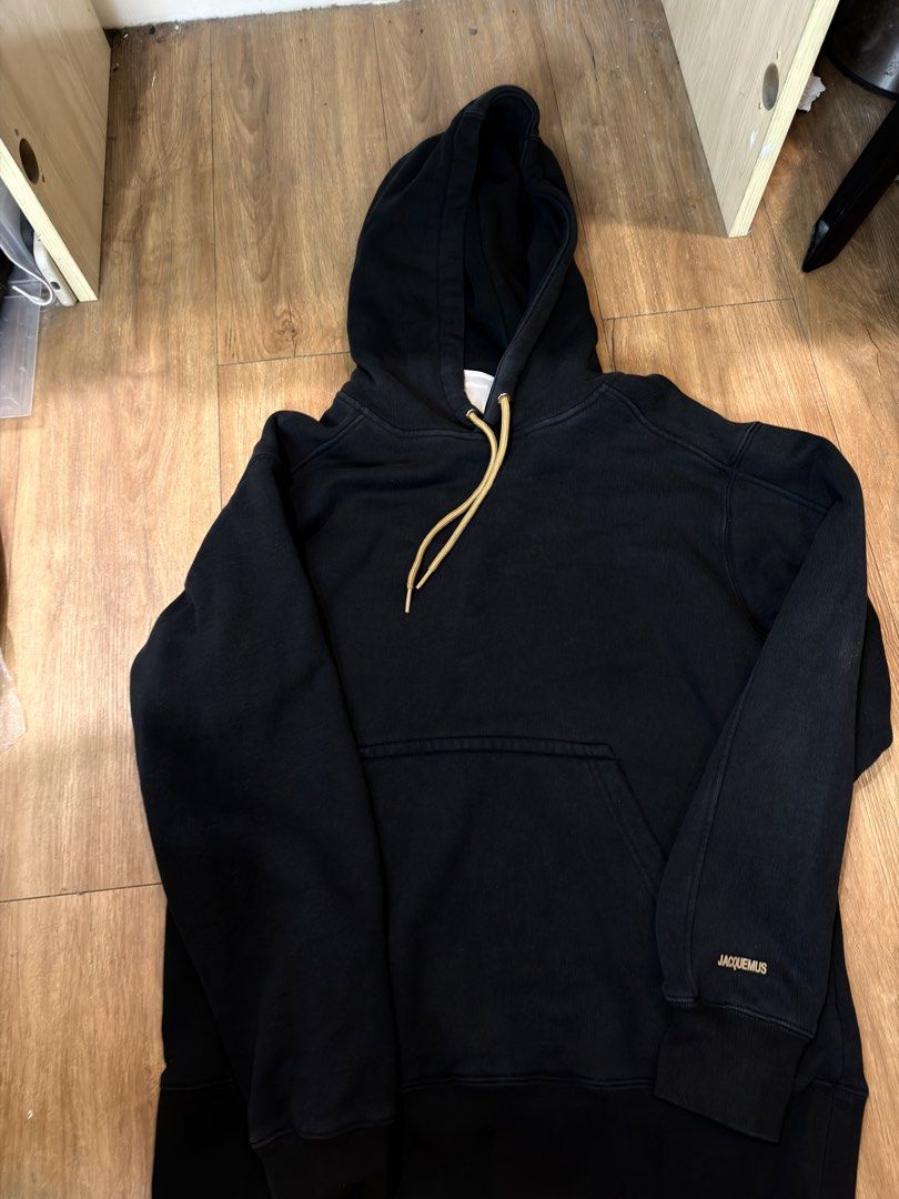 Nike x Jacquemus (Category: Coats, Jackets and Outerwear) located in Manila. Submitted by johnlee0212 (Listing ID 1469074407, Image 1). Description: OFF OR LEGIT 21x26.