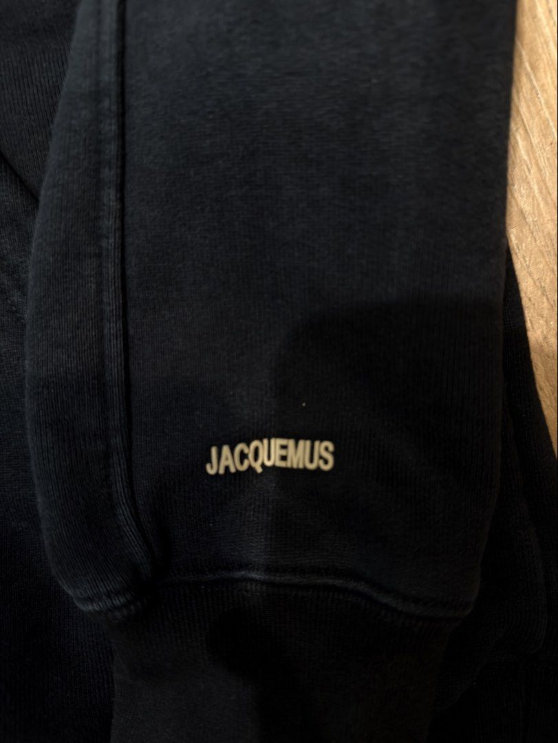 Nike x Jacquemus (Category: Coats, Jackets and Outerwear) located in Manila. Submitted by johnlee0212 (Listing ID 1469074407, Image 3). Description: OFF OR LEGIT 21x26.