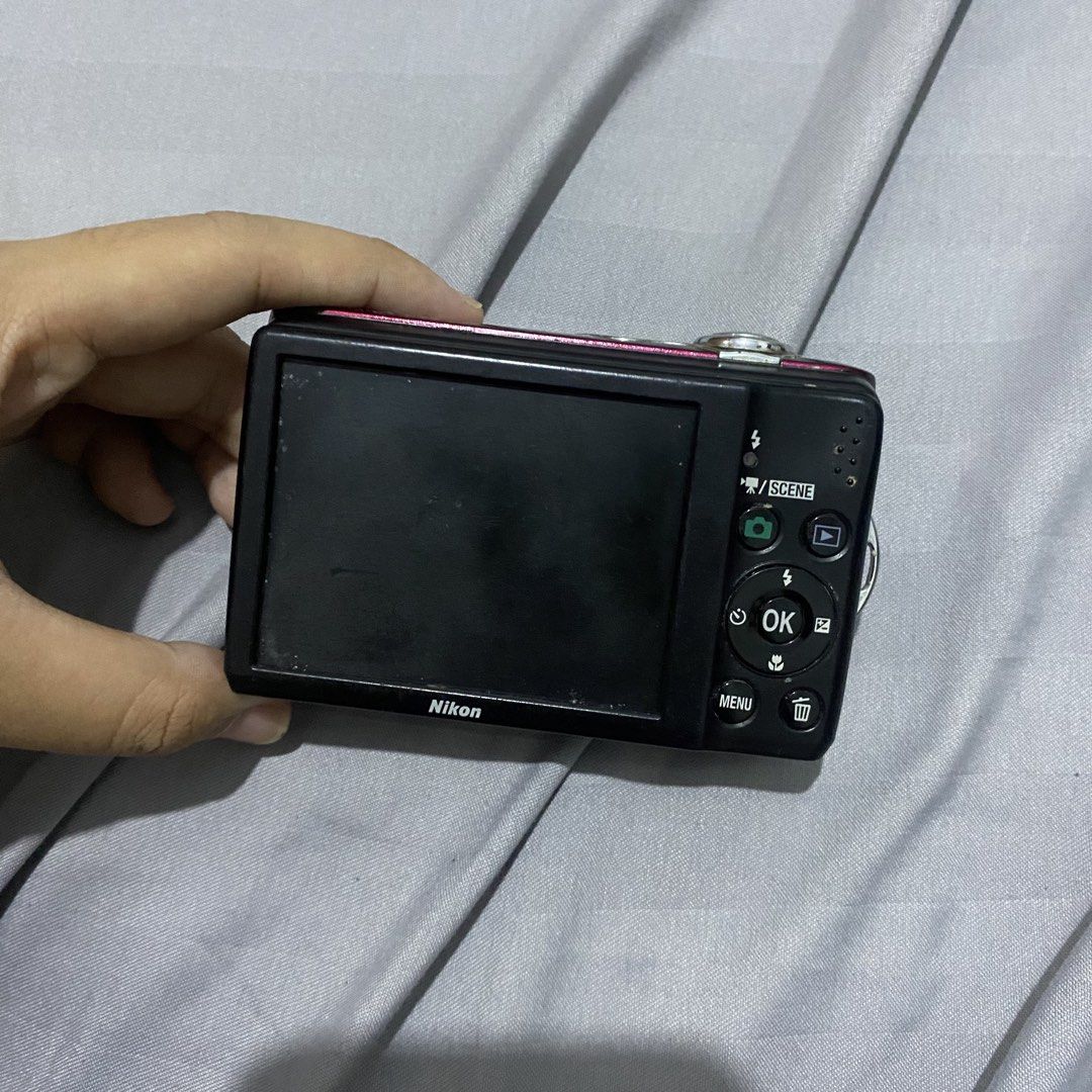 nikon coolpix l22 | untested / for parts (Category: Cameras) located in Tarlac. Submitted by jelugh (Listing ID 1469123063, Image 3). Description: uses double A battery not tested since missing batt door can be used for parts (body, buttons, lcd) .