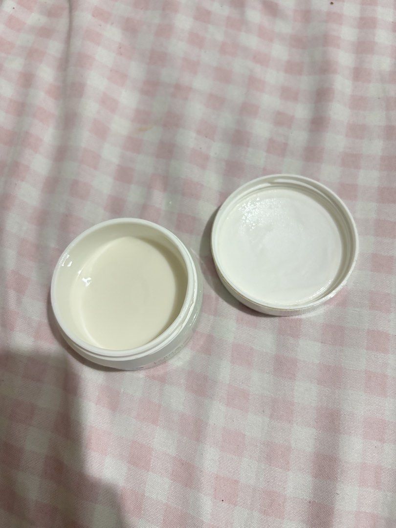 nivea pure & natural moisturizer (Category: Face Care) located in Manila. Submitted by iyahpreloved_ (Listing ID 1469125396, Image 2). Description: 40% of the product left .