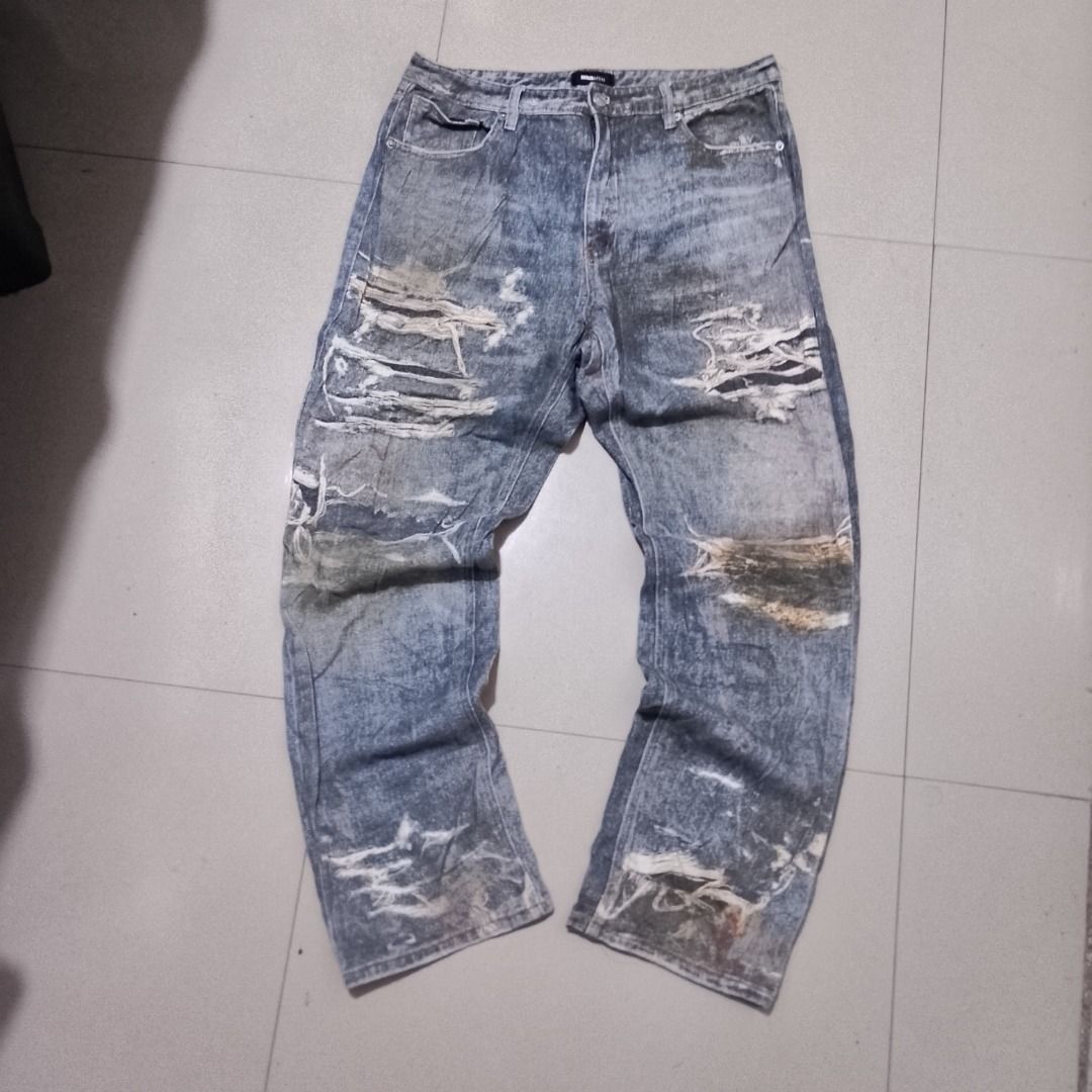 NOVA MEN Baggy Pants Distressed print (Category: Jeans) located in New Washington. Submitted by kodak_ice (Listing ID 1468982553, Image 1). Description: Dimes: 34x42 Leg open 9.5 Good condition .
