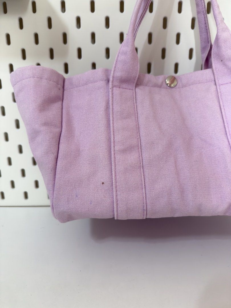NS Studio Bag (Category: Luxury Bags & Wallets) located in Bacoor. Submitted by katie_tephanii (Listing ID 1468945577, Image 3). Description: .