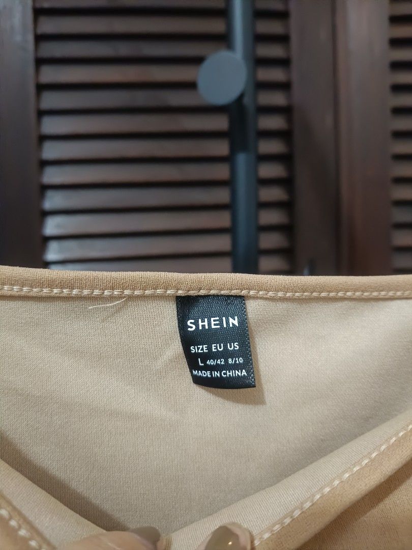 Nude Square Neck Bodycon with side slit (Category: Dresses) located in Manila. Submitted by byjrb (Listing ID 1469059931, Image 3). Description: 🛍️ Brand-new items from SHEIN, Emery Rose, Zaful, No brand & more! Size : Large 📦 Shipping: LBC / J&T / Lalamove 💸 MOP: GCash / BPI only Note : Brand is listed as SHEIN for listing purposes. All items are sourced from shein-bales. Shipping schedule. Wednesday and Saturday : shipping day..