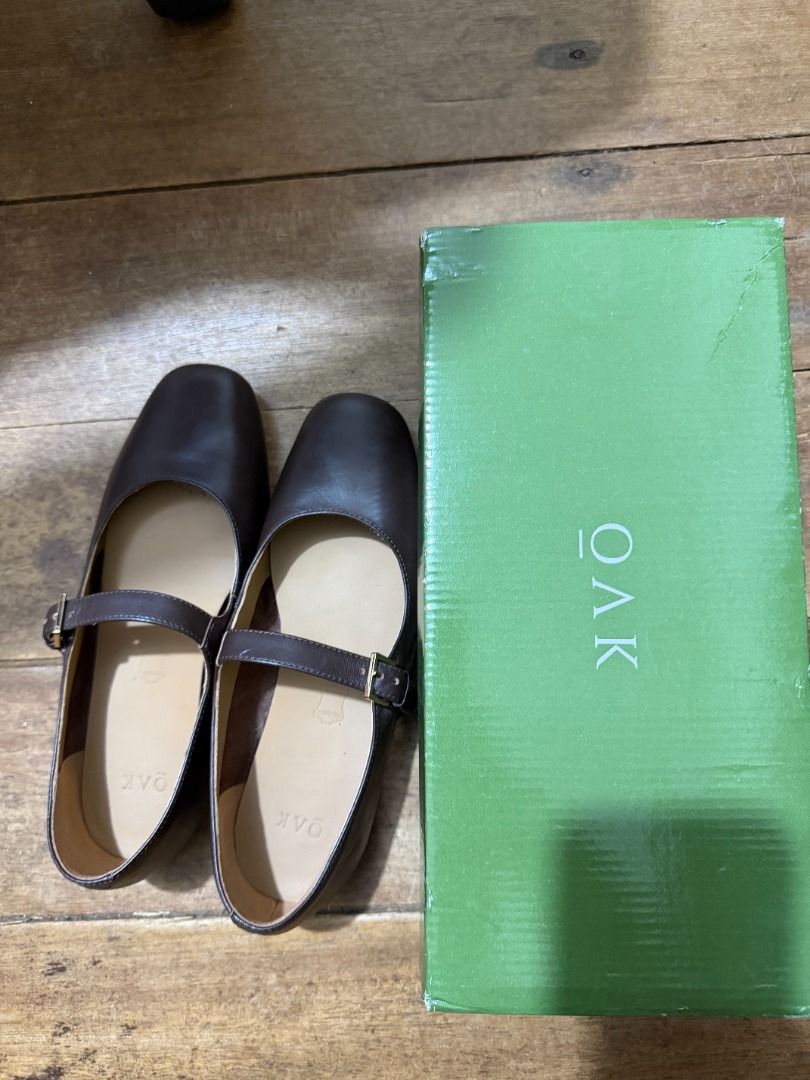 OAK the label nyla mary jane flats (Category: Flats & Sandals) located in Caloocan City. Submitted by coolowl.112070 (Listing ID 1468971774, Image 2). Description: OAK the label mary jane flats style name: nyla color: amaretto (warm dark brown color in real life) size 37 actual sole size when measured is 23.5 cm bought brand new from the OAK the label website with original box and dust pocket genuine leather VERY SOFT leather, no break in period 