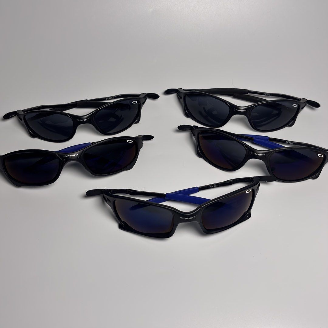oakley shades (Category: Sunglasses & Eyewear) located in Manila. Submitted by caps4all_6710 (Listing ID 1469106773, Image 1). Description: .