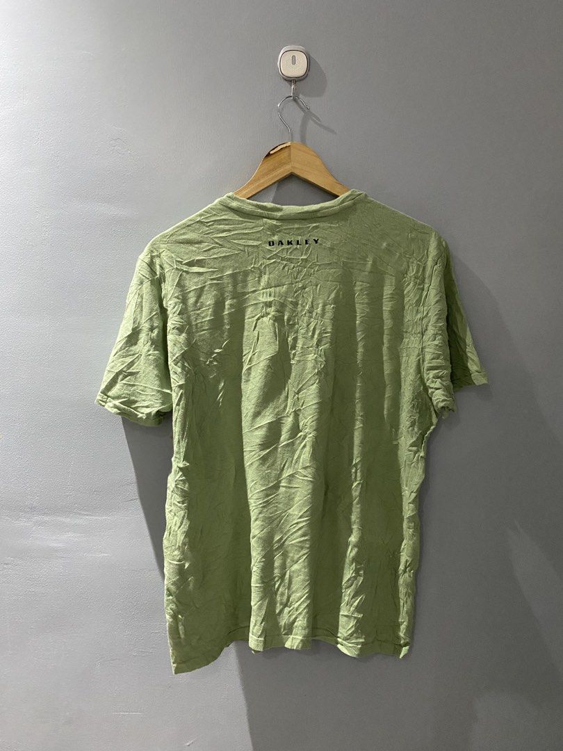 Oakley shirt (Category: Tshirts & Polo Shirts ) located in Bangued. Submitted by koroysthrifts (Listing ID 1469074155, Image 3). Description: 22x26 Oakley tee Wrinkled .