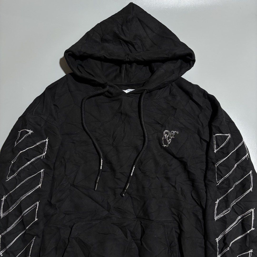 Off White Hooded Jacket (Category: Coats, Jackets and Outerwear) located in Bacolod City. Submitted by Hanap_ukay (Listing ID 1469101106, Image 3). Description: WTS♻️ OFF WHITE HOODED JACKET Size: XL 26/28.5 Excellent 9.5/10 Color Rate No Issue 1,800.