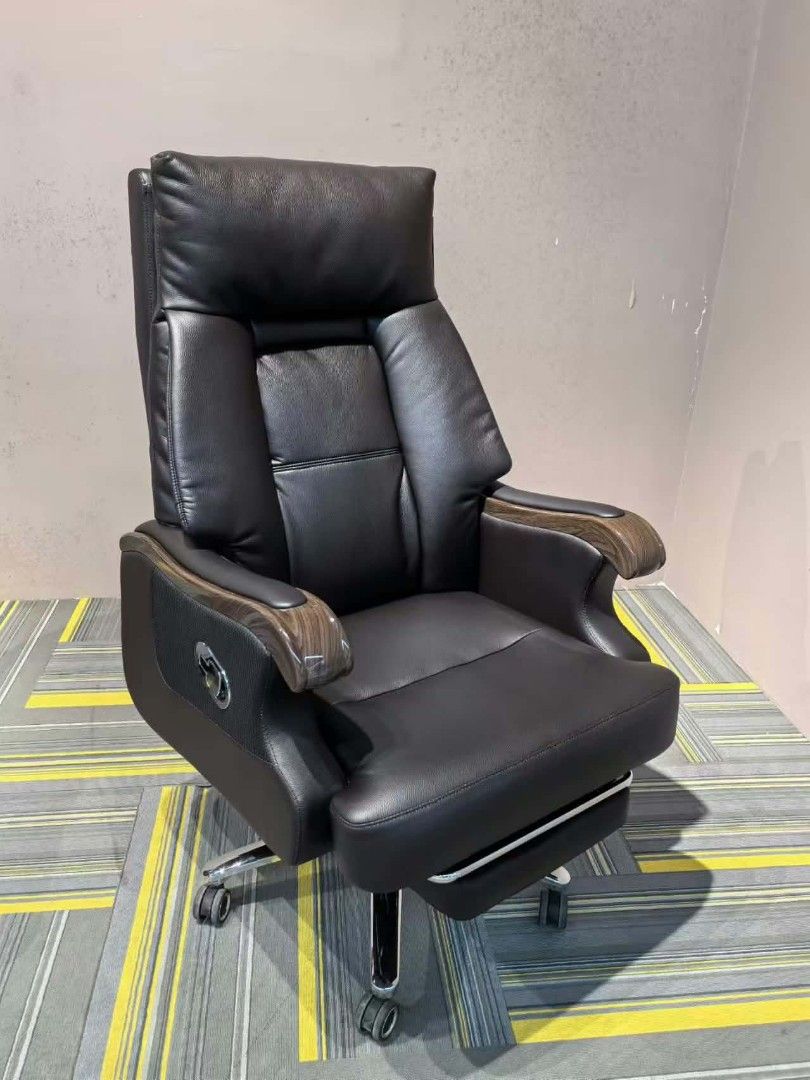 Office Chairs (Category: Office Furniture & Fixtures) located in Marikina City. Submitted by angelarami63580 (Listing ID 1469022510, Image 1). Description: .