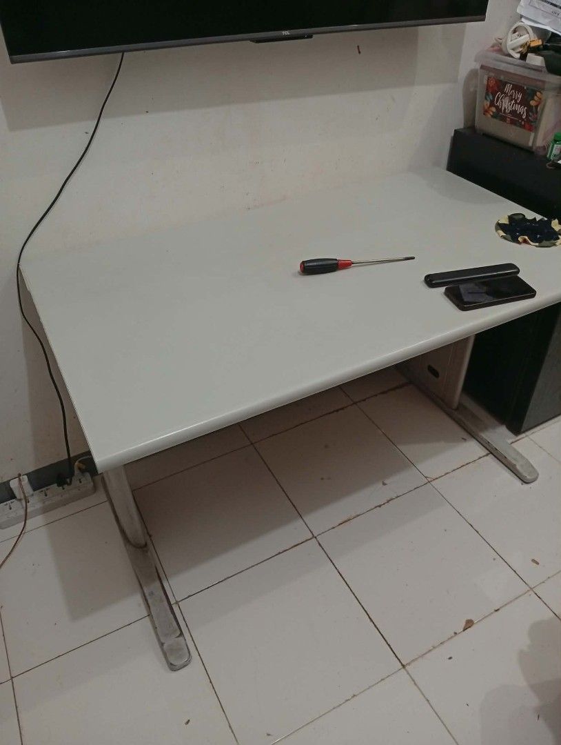 OFFICE STAFF TABLE (Category: Office Furniture & Fixtures) located in Manila. Submitted by allenmaca23282 (Listing ID 1468945444, Image 1). Description: OFFICE STAFF TABLE W x H x L - 120*70*70 cm Sign of usage in the legs, but the table itself is makinis pa. Naka dismantle na para di mahirap ibyahe Good for WFH/ PC set up Selling for 1500 Location: South Caloocan For pick up or lalamove.