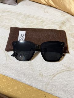 (Category: ) located in . Submitted by lovedbymeclothes (Listing ID 1469018527, Image 1). Description: .