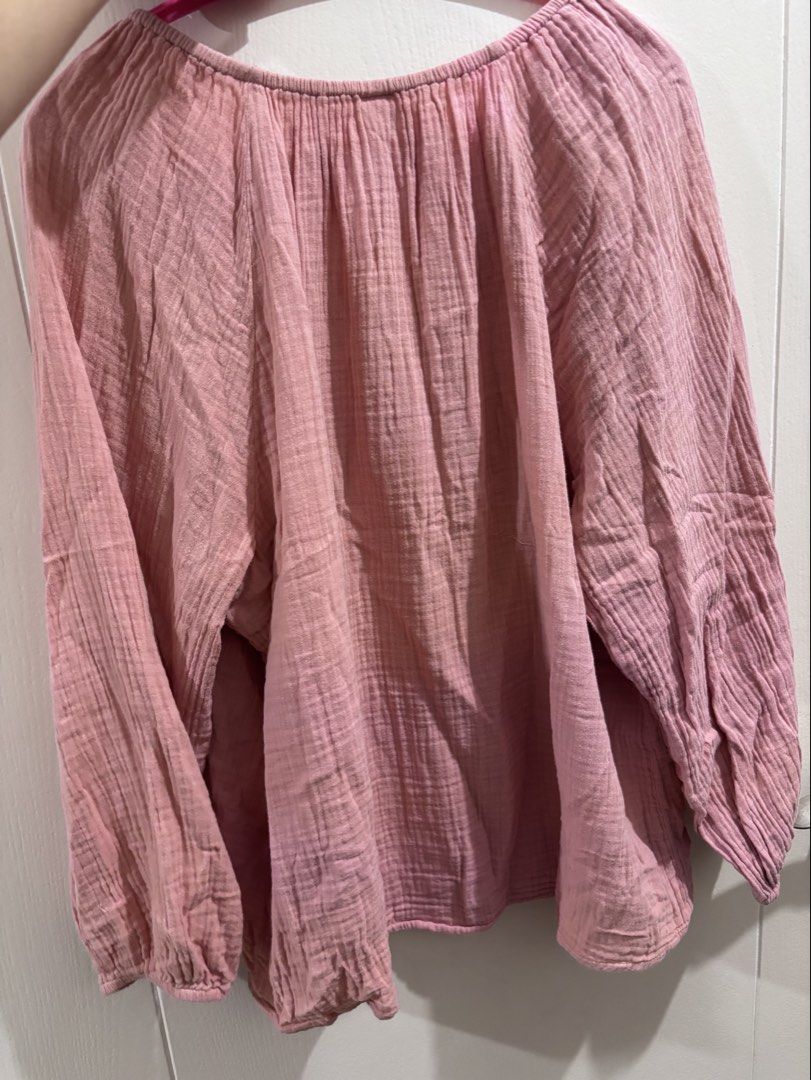 Old Navy Pink Long Sleeve Button Blouse Size L (Category: Longsleeves) located in Caloocan City. Submitted by stuff_shop (Listing ID 1469090553, Image 3). Description: Old Navy gauze blouse in dusty pink. Size L tag attached. Long sleeves with ruffled cuffs, button-up neckline placket. Crinkled cotton texture throughout, relaxed fit. Easy casual wear. Fits up to XL.