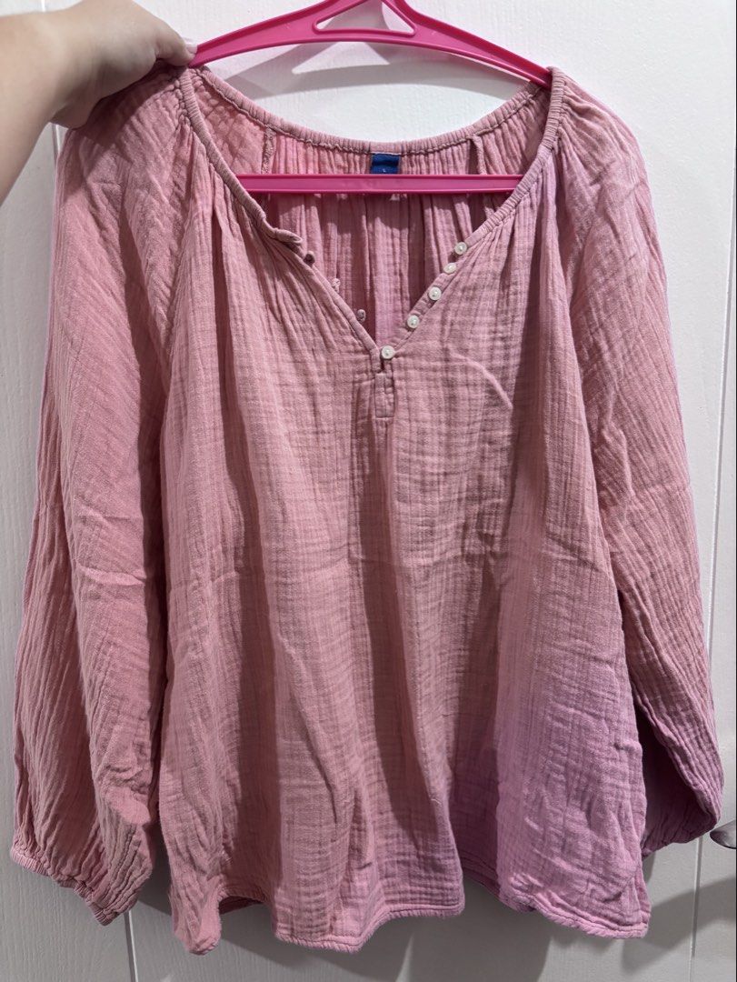 Old Navy Pink Long Sleeve Button Blouse Size L (Category: Longsleeves) located in Caloocan City. Submitted by stuff_shop (Listing ID 1469090553, Image 1). Description: Old Navy gauze blouse in dusty pink. Size L tag attached. Long sleeves with ruffled cuffs, button-up neckline placket. Crinkled cotton texture throughout, relaxed fit. Easy casual wear. Fits up to XL.
