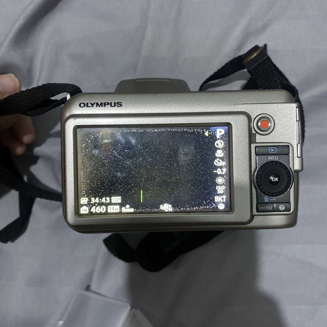 Olympus sp 800uz ₊˚📸⊹ (Category: Cameras) located in Tarlac. Submitted by jelugh (Listing ID 1469121287, Image 2). Description: 🏷️1k | Olympus sp 800uz ₊˚📸⊹ body condition: 10/10 includes: unit only issues: — hazy output (needs lens cleaning or lens glass replacement) — lcd burn — missing lens cover • no refunds for issues not seen during our testing (not liable for transit damage) ㅤ • no refund, return, cancel, or exchange. dm me for more det