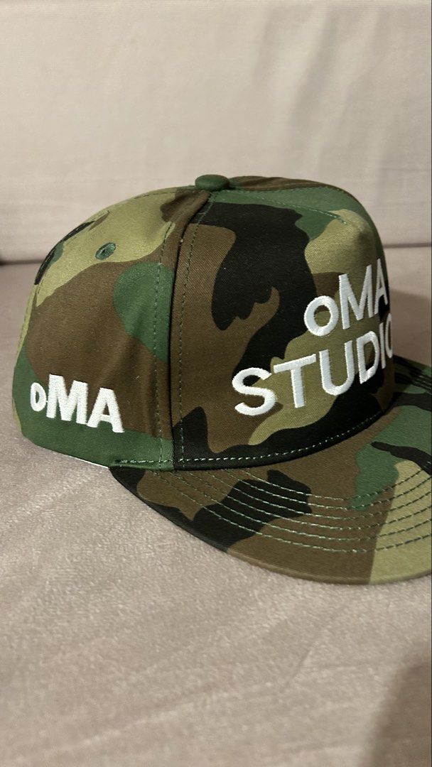 OMA studios (Category: Caps & Hats) located in Cavite. Submitted by mr.gb4h (Listing ID 1469104388, Image 2). Description: like new excellent condi .