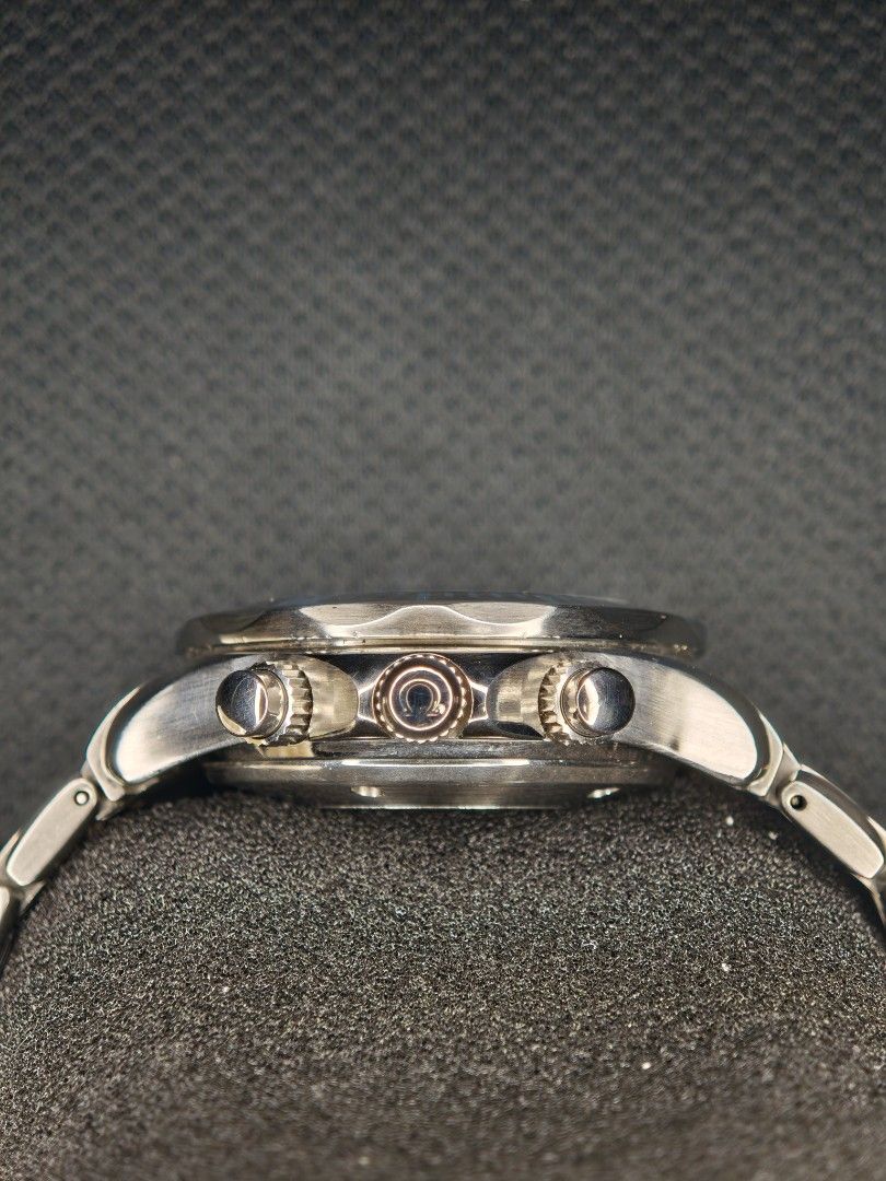 Omega Seamaster Chronograph "James Bond" 41mm (Category: Luxury Watches) located in Malabon City. Submitted by taoketimepieces (Listing ID 1469111521, Image 3). Description: OMEGA SEAMASTER CHRONOGRAPH “JAMES BOND” Ref. 2598.80 | 2001 | Blue Wave Dial A distinctive Seamaster chronograph featuring the iconic blue wave dial and classic James Bond-era styling. Combining sporty functionality with Omega’s renowned Swiss watchmaking, this is a standout