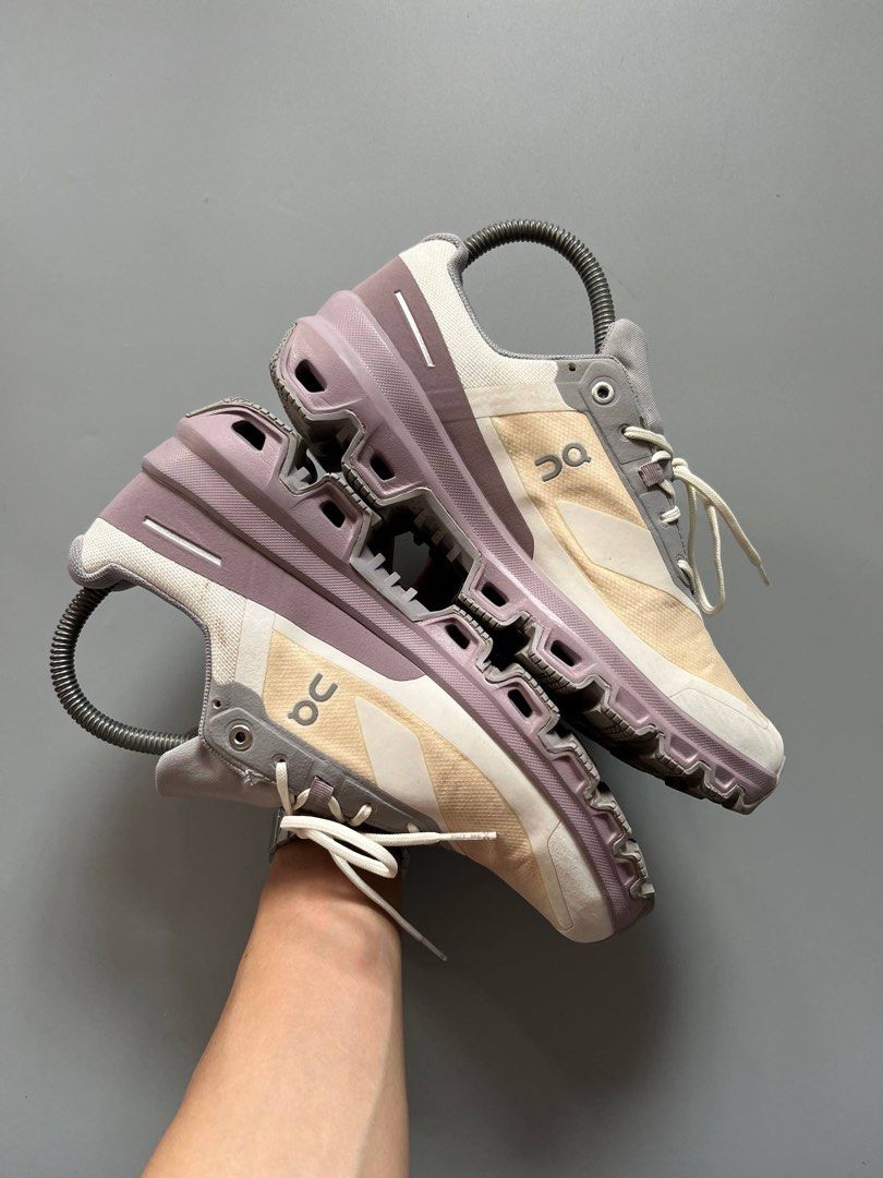 ONCLOUDVENTURE PURPLE WHITE (7.5US W) (Category: Sneakers) located in Baguio. Submitted by grabUrPairs (Listing ID 1469087682, Image 3). Description: EXCELLENT SIGNS OF USAGE 7US WOMENS / 23.5-24CM PAIR ONLY AUTHENTIC.