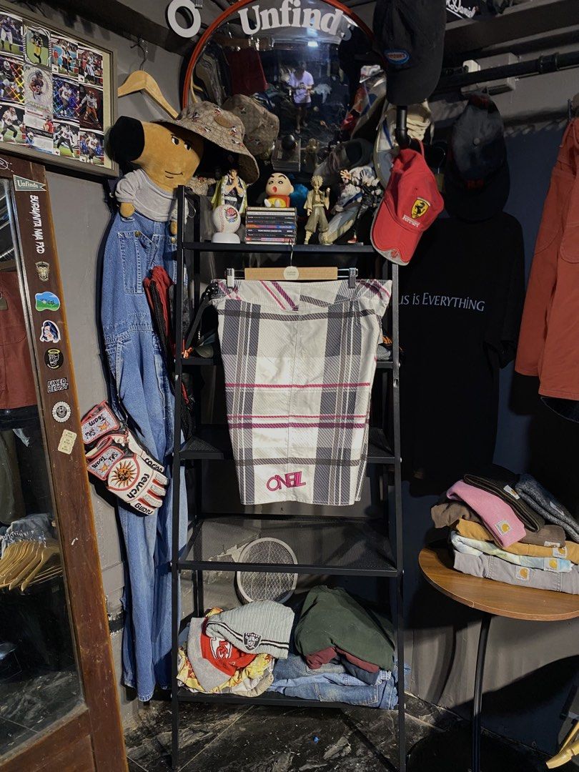 O’NEILL BOARDSHORTS (Category: Swim Trunks & Board Shorts) located in San Pablo. Submitted by genesisllo24149 (Listing ID 1469010562, Image 1). Description: O’NEILL BOARDSHORTS WAIST -> 36 LENGTH -> 21.5 THIGH -> 15 LEG OPENING -> 13 ISSUE -> MINIMAL STAIN CONDITION -> GOOD DM TO PURCHASE 📥 DISCLAIMER: - Please manage your expectations, posted items are preloved, used & thrifted -Actual color may vary due to lighting -Flaker will be posted.